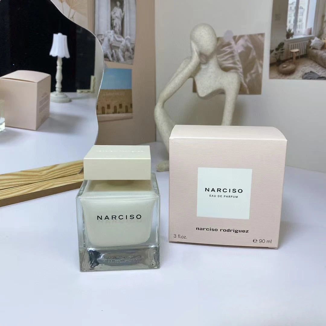 Elegant Musk Floral Eau de Toilette for Women, Luxury Pink Bottle Perfume, Day to Night Fragrance